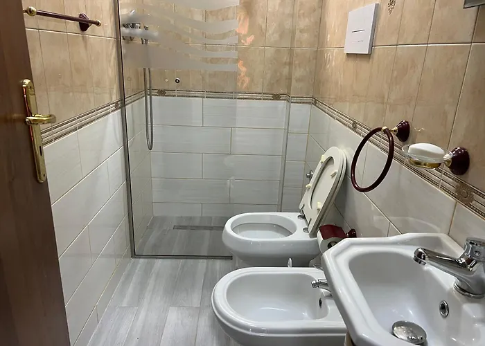 Rei's 2 Affittacamere Tirana